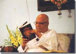 Papaji reading from The Ribhu Gita