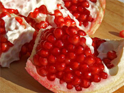 300px-pomegranate