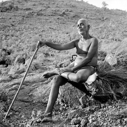 Bhagavan Ramana sitting on Arunchala