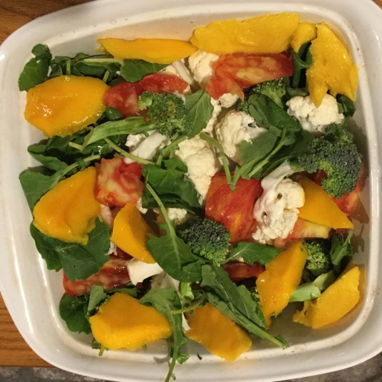 Vegan Salad with Mango pieces